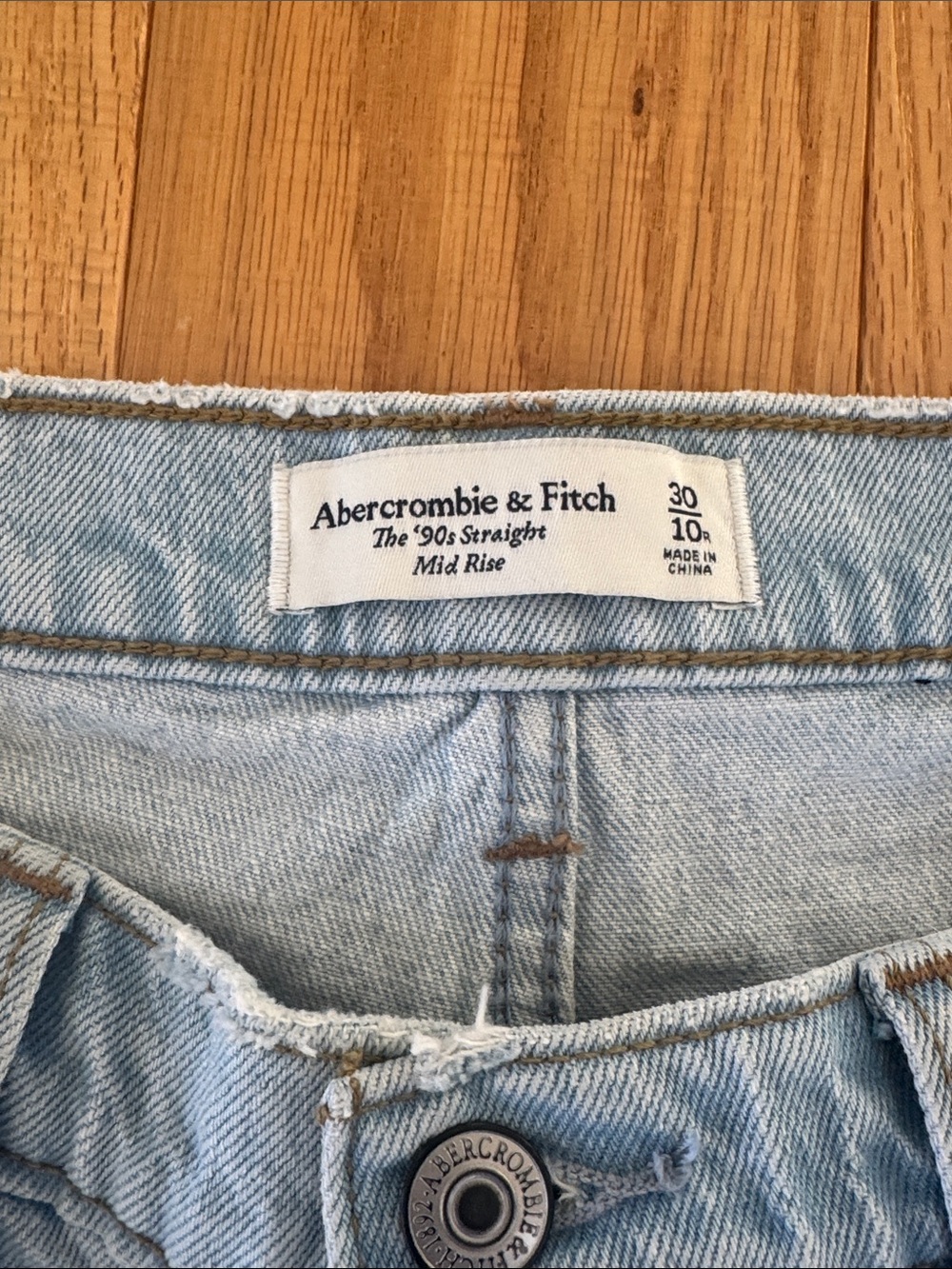 Abercrombie & Fitch the 90’s Straight - Picture 3 of 3
